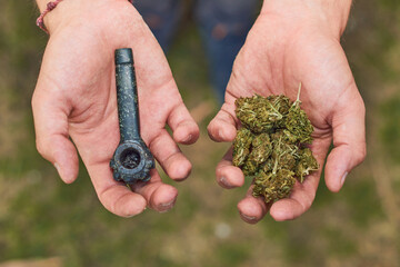 What Sets Cannabis Pipes Apart from Traditional Bowls?插图